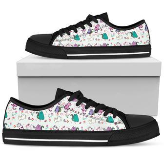 Cats & Flowers Low Top Shoe | Favorety CA