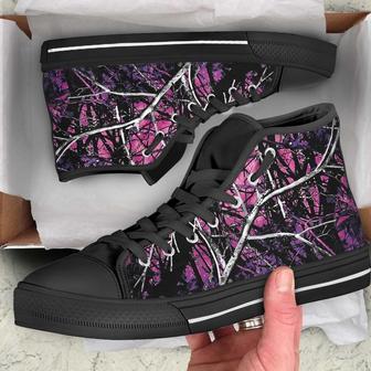 Hunting Muddy Pink Camo High Top Shoes - Monsterry DE