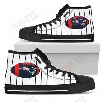 Mens Womens Straight Line With Deep Circle New England Patriots High Top Shoes | Favorety DE