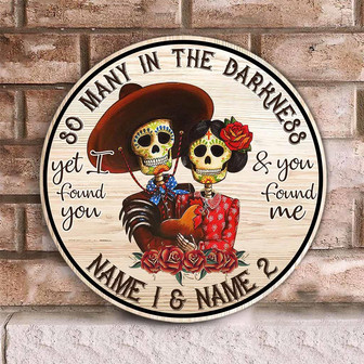 So Many In The Darkness Latina Women Custom Round Wood Sign - Thegiftio UK