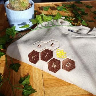 Bee KIND Embroidered Sweatshirt Crewneck Sweatshirt Gift For Family | Mazezy