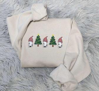 Embroidered Christmas Cute Cat Sweatshirt, Best Gift For Cat Lover | Mazezy