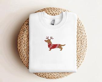 Embroidered Dachshund Reindeer Christmas Sweatshirt, Crewneck Sweatshirt For Family | Mazezy
