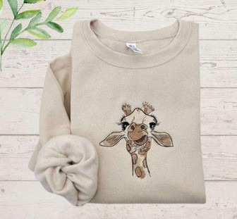 Giraffe Embroidered Sweatshirt Crewneck Sweatshirt For Women And Men | Mazezy