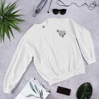Goose Embroidered Sweatshirt Crewneck Sweatshirt Gift For Family | Mazezy