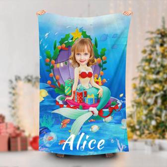Personalized Christmas Mermaid Tridacina Beach Towel - Seseable