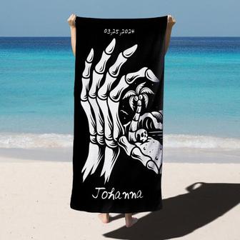Skeleton Palm Tree Beach Towel for Honeymoon Couple - Seseable