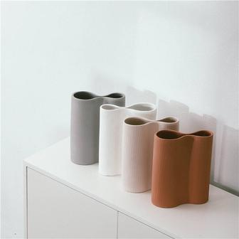 Modern Nordic Matte Color Clay Wedding Decoration Ceramic Vases For Home Decor | Rusticozy DE