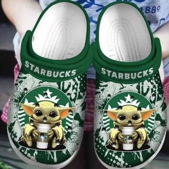 Baby Yoda Hug Starbucks Clog Shoes | Favorety DE