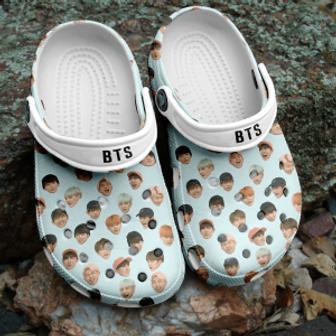 Bts Jungkook Pattern Clogs Crocs Shoes Comfortable Crocband For Men Women | Favorety DE