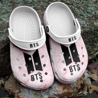 Bts Jungkook Pattern Crocband Clogs Shoes Crocs Comfortable For Men Women | Favorety DE