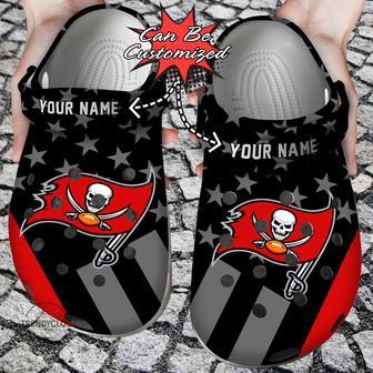 Football Personalized Tb Buccaneers Star Flag Clog Shoes | Favorety DE