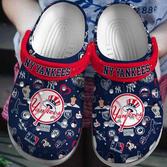 New York Yankees Mlb Sport Crocs Crocband Clogs Shoes For Men Women And Kids | Favorety DE