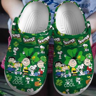 Snoopy Peanuts Cartoon Saint Patrick's Day Crocs Crocband Clogs Shoes | Favorety DE