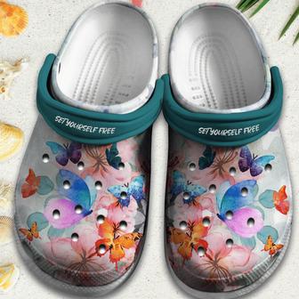 Butterfly With Flowers Shoes - Magical World Beach Shoes Gift For Women Girl Grandma Mother Daughter Sister Niece Friend - Monsterry UK