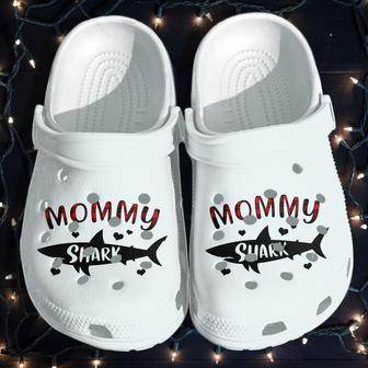Mommy Shark Shoes - Funny Shark Croc Gifts For Mom Mothers Day 2021 | Favorety DE