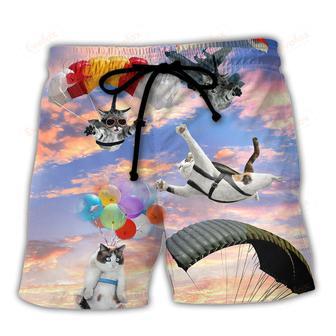 Parasailing A Good Pilot Is A Cat Pilot Beach Short | Newhawaiianshirts