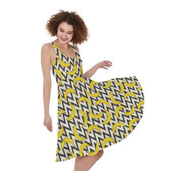 Zigzag Banana Pattern Print Sleeveless Knee Length Dress | Newhawaiianshirts DE