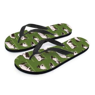 Cow In Grass Print Men's Flip Flops | Newhawaiianshirts AU