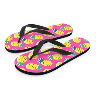 Pink Pineapple Print Men's Flip Flops | Newhawaiianshirts AU