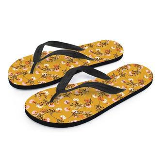 Yellow Floral Retro Print Men's Flip Flops | Newhawaiianshirts UK