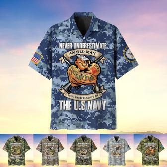 Never Underestimate An Old Man US Multiservice Hawaii | Newhawaiianshirts DE