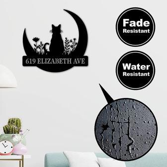 Personalized Cat on Moon Metal Sign with House Numbers | Familywalldecor DE