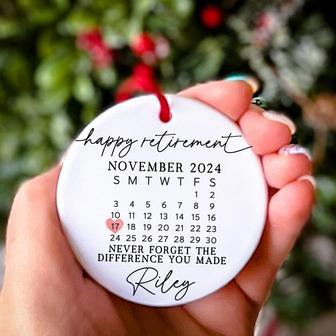 Heartfelt 2024 Retirement Ornament – Christmas Gifts for Dad/Mom | Familywalldecor