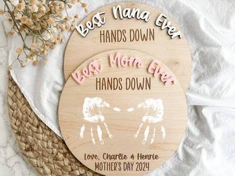 Heartfelt Handprint Wood Sign For Mom - Personalized Mothers Day Gift - Hand Down Best Mom For Grandma And First Mothers Day | Familywalldecor