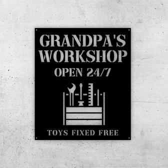 Personalized Grandpa's Workshop Metal Sign For Dad's Garage - Thoughtful Gift For Grandpa & Papa | Familywalldecor