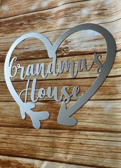 Heartfelt Metal Art For Grandma - Personalized Mother's Day Sign For Any Room | Familywalldecor