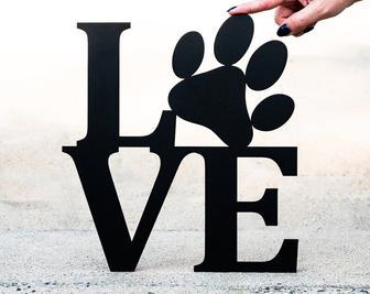 Heartfelt Metal Dog Wall Art With Paw Print Design For Dog Mom And Dad | Customizable Puppy Love DéCor Sign | Familywalldecor