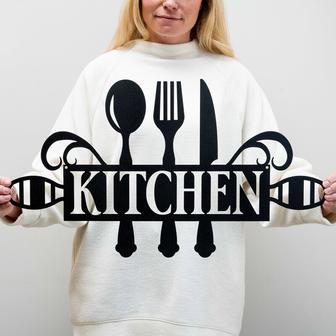 Personalized Mom's Kitchen Metal Sign For Cooking Wall DéCor – Thoughtful Kitchen Gift For Mom | Familywalldecor