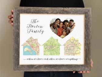 Sentimental Long Distance Family Canvas With Map And Family Picture For Mom And Dad - Thoughtful Christmas Gift | Familywalldecor