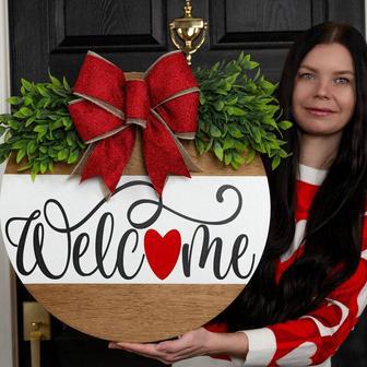 Valentine's Wood Sign Heart Theme - Door DéCor For Welcome & Love | Familywalldecor CA