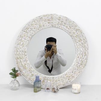 Shop Elegant Round Water Hyacinth Wall Mirror | Rusticozy CA