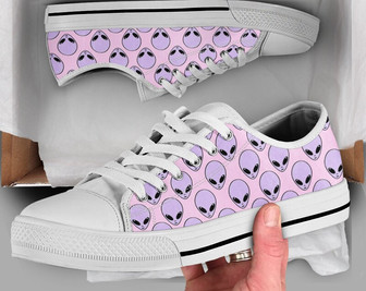 Chaussures Décontractées Alien, Baskets Alien, Chaussures Mignonnes, Chaussures Décontractées, Chaussures Alien, Chaussures Style Converse Basses pour Femmes Hommes Adultes - Cadeauxyz