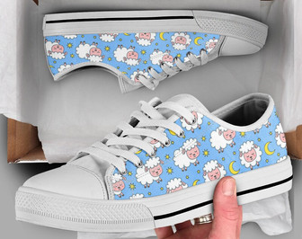 Chaussures Blue Sheep, Baskets Sheep, Chaussures Femme Sheep, Imprimé Sheep, Cadeaux Sheep, Baskets Personnalisées Style Converse Basses pour Femmes & Hommes - Cadeauxyz