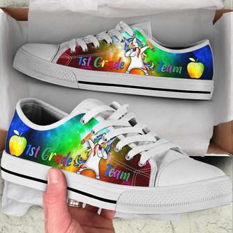 Chaussures Basses Personnalisées pour Enseignant avec Licorne Dabbing de l'Équipe - Cadeauxyz
