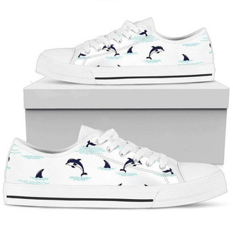 Chaussures basses décoratives avec motifs de libellules - Cadeauxyz
