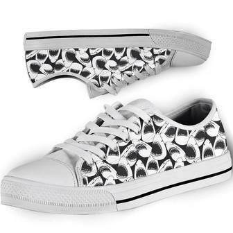 Chaussures basses motif requin - Cadeauxyz