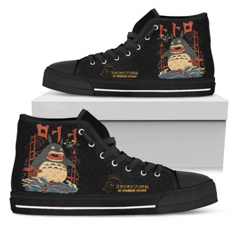 怒っているトトロのハイトップスニーカーアニメファンの靴 - Kawaiitshirt