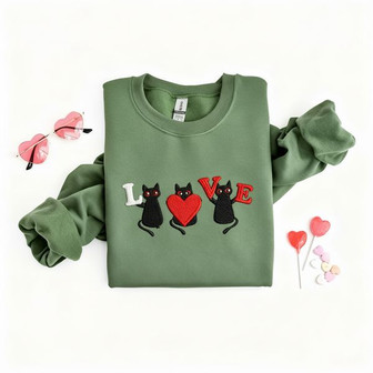 Adorable Embroidered Cat Sweatshirt - Valentine Gift for Cat Lovers - Thegiftio UK