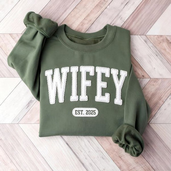 Custom Wifey Embroidered Sweatshirt Gift for Anniversary or Valentine - Thegiftio UK