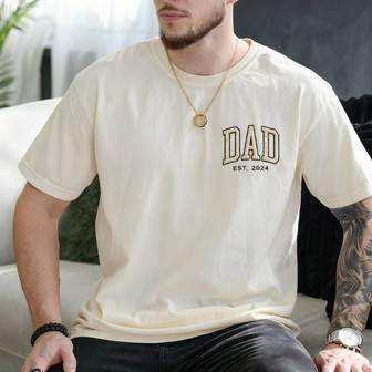 Proud Dad Est 2026 Embroidered Unisex T-shirt Gift - Thegiftio UK