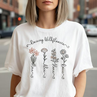 Custom Birth Month Floral Embroidered Comfort Colors T-Shirt Mom - Thegiftio UK