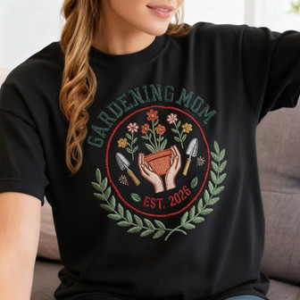Green Thumb Mama - Embroidered Comfort Colors T-Shirt - Thegiftio UK