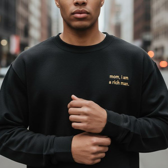 Heartfelt Personalized Mama Embroidered Sweatshirt Gift - Thegiftio