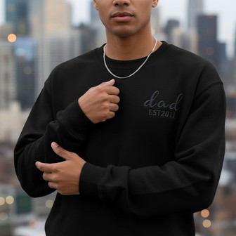 Personalized Grandpa Gift - Custom Embroidered Dad Papa Sweatshirt - Thegiftio