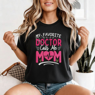 Proud Doctor's Mom - Embroidered Comfort Colors T-shirt Gift - Thegiftio UK